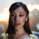 Discovery icon for Ariana Grande Discord server